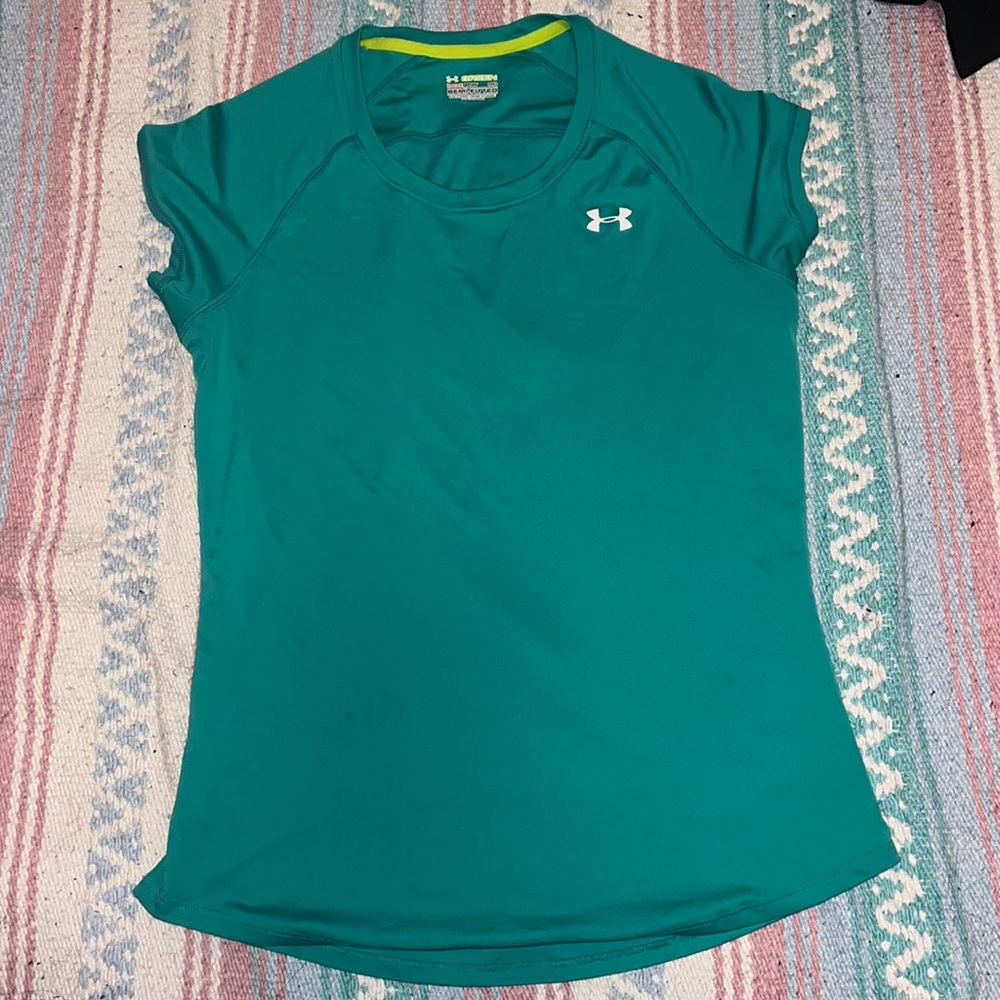 Under Armour turquoise short sleeved t-shirt